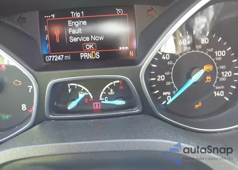 2017 Ford Escape Titanium z USA, uszkodzony, nr VIN 1FMCU0J91HUD85387